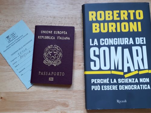 “La congiura dei somari” di Roberto Burioni, cosa succede quando l’eco che alcuni hanno nel cervello rimbalza sui social
